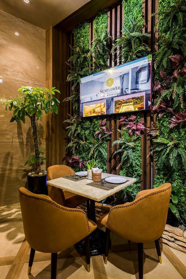 Sunflower Luxury Hotel Ho Chi Minh City Bagian luar foto