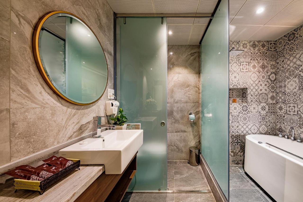 Sunflower Luxury Hotel Ho Chi Minh City Bagian luar foto